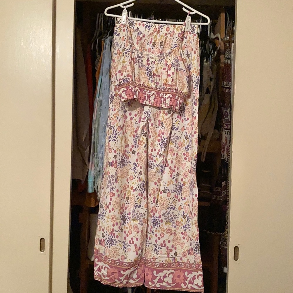 High waisted pants and crop top set